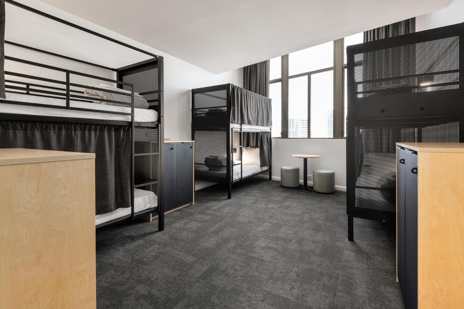 Bed 6-Bed Male Dormitory Room